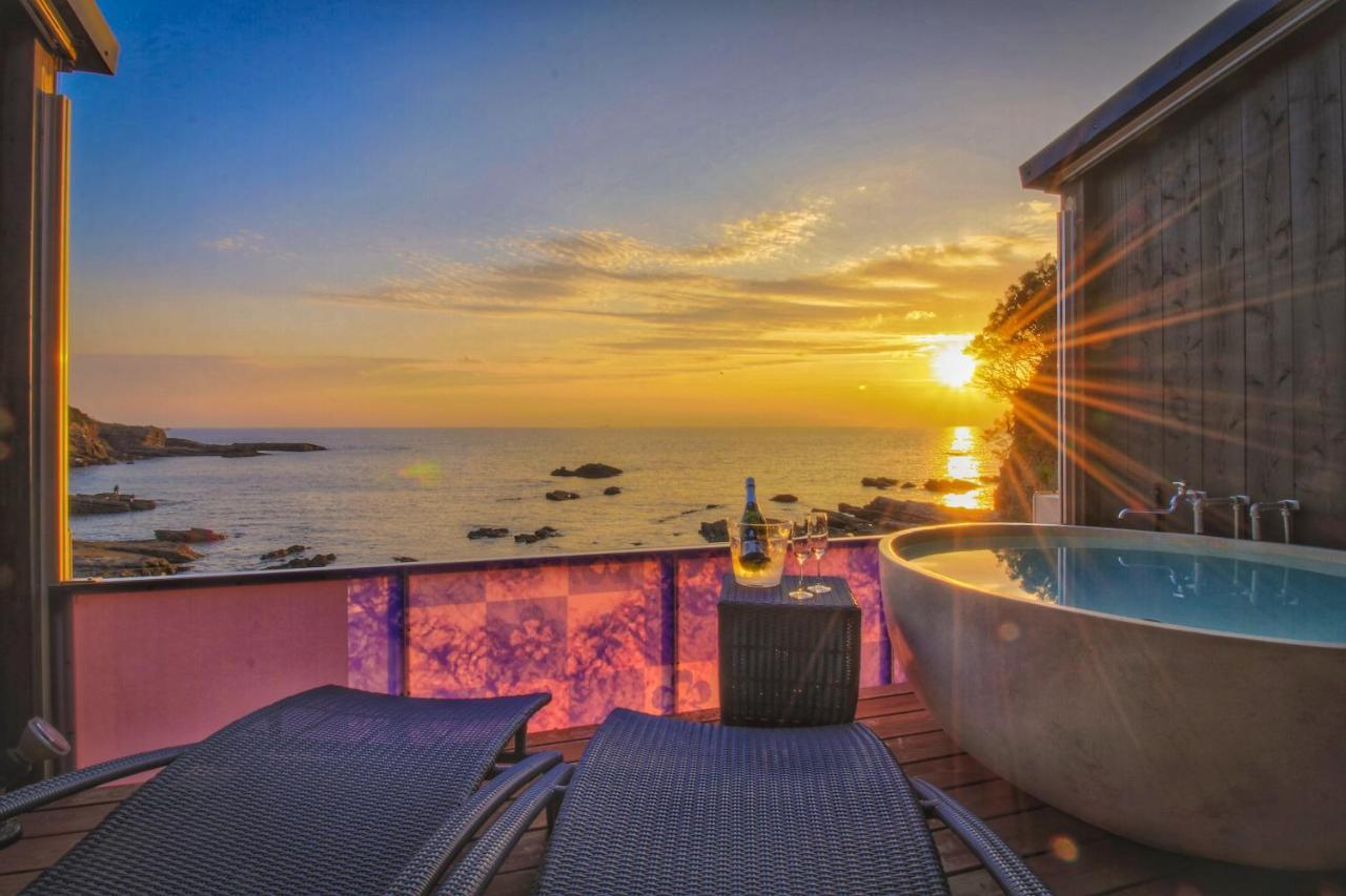 Xyz Private Spa And Seaside Resort Сирахама Экстерьер фото